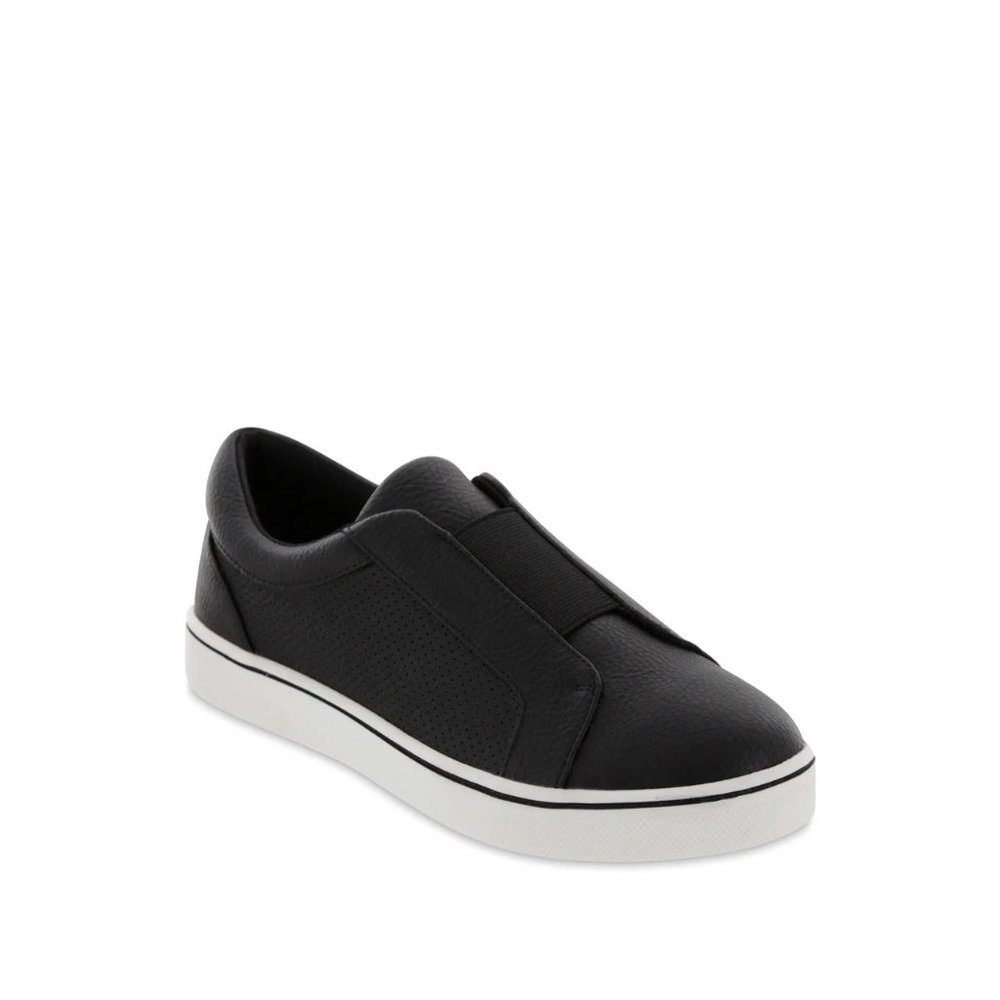 Mia Amore Rery faux leather perforated sneakers size 7.5